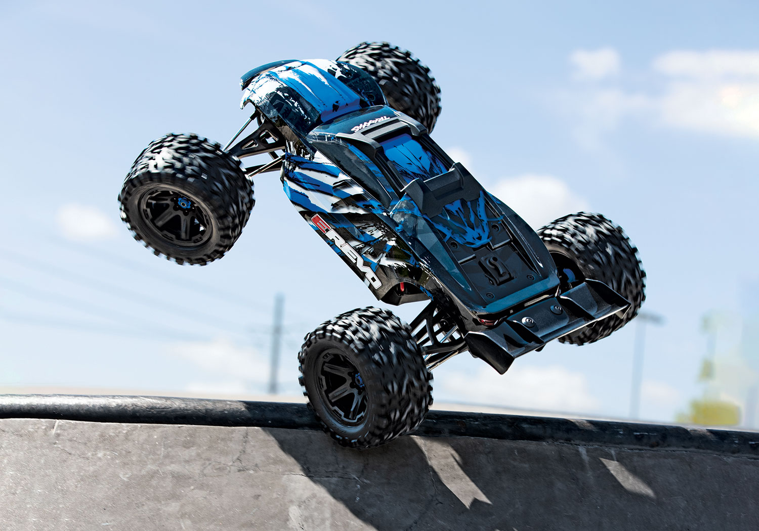 traxxas e revo 1 8
