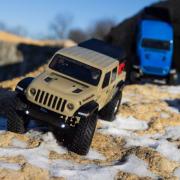 Axial 1/24 SCX24 Jeep JT Gladiator 4WD Rock Crawler Brushed RTR, Beige AXI00005T1