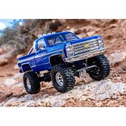 TRAXXAS TRX-4M HIGH TRAIL CRAWLER MET 1979 CHEVROLET K10 BODY: 1/18 SCHAAL 4WD ELEKTRISCHE AUTO BLAUW