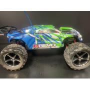 Zeer nette Traxxas E-revo 1/16 zonder accu en lader