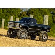 Traxxas zwart TRX-4 Scale and Trail Crawler met Chevrolet K10 Truck Body uit 1979: 4WD elektrische truck met TQi Traxxas