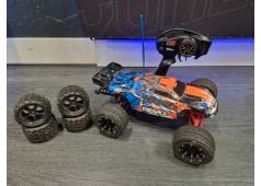 Nette Traxxas E-revo 1/16 brushed