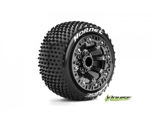 Louise RC - ST-HORNET - 1-16 Truck Banden Set - Verlijmd op velg - Soft - 2.2\" Velgen Zwart Chroom - REVO - SUMMIT - Sav