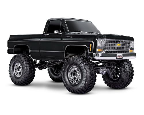 Traxxas zwart TRX-4 Scale and Trail Crawler met Chevrolet K10 Truck Body uit 1979: 4WD elektrische truck met TQi Traxxas